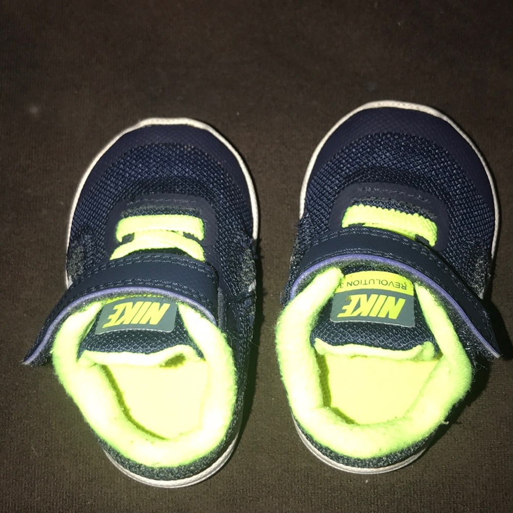 Infant nikes